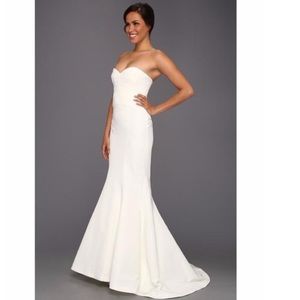Nicole Miller Dakota Ivory Wedding Gown